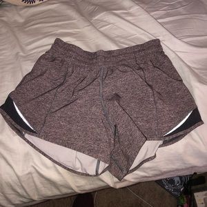 LULULEMON HOTTY HOT 4”